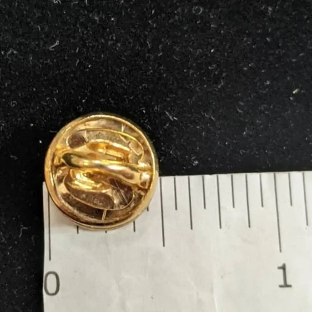 Vintage Woven Golden Metal Oval Cufflinks and Circle Lapel Pin 3 Piece Set Tack